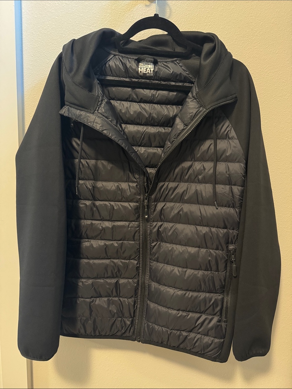 NWOT 32° Men's Quilted Hybrid Hooded Jacket - Black